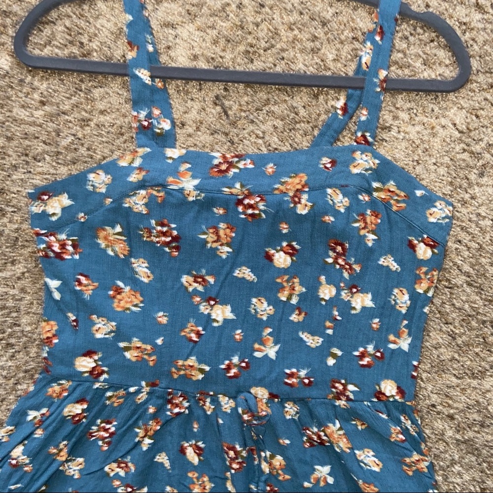 Floral Blue Sleeveless Dress w/Pockets